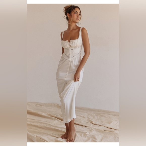 House of CB Dresses & Skirts - Ivory Real Silk 'Illiana' House of CB- medium